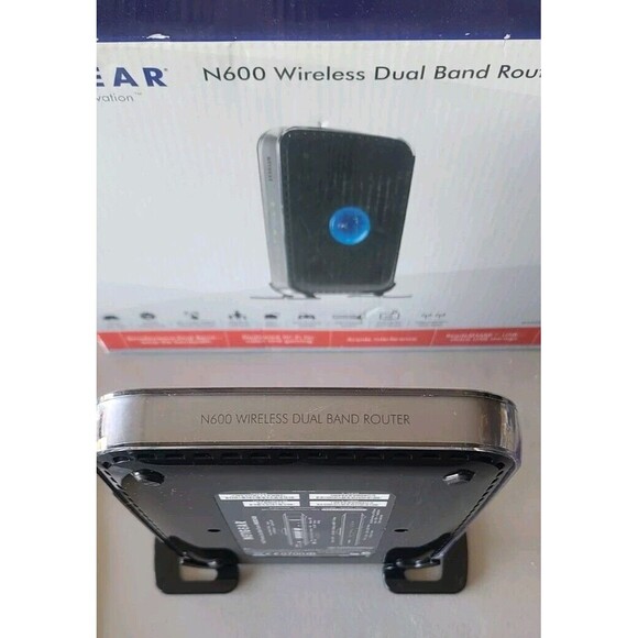 Rarely Used Netgear N600 Wireless Dual Band Router - WNDR3400 Life Warranty - Picture 5 of 7